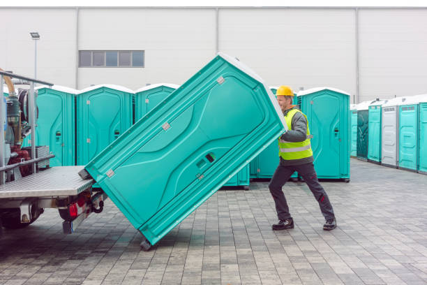 Portable Toilet Options We Offer in Dellwood, MN